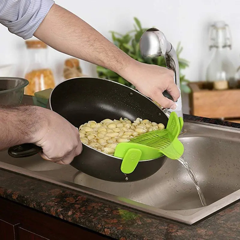 Universal Silicone Clip-On Pot Strainer